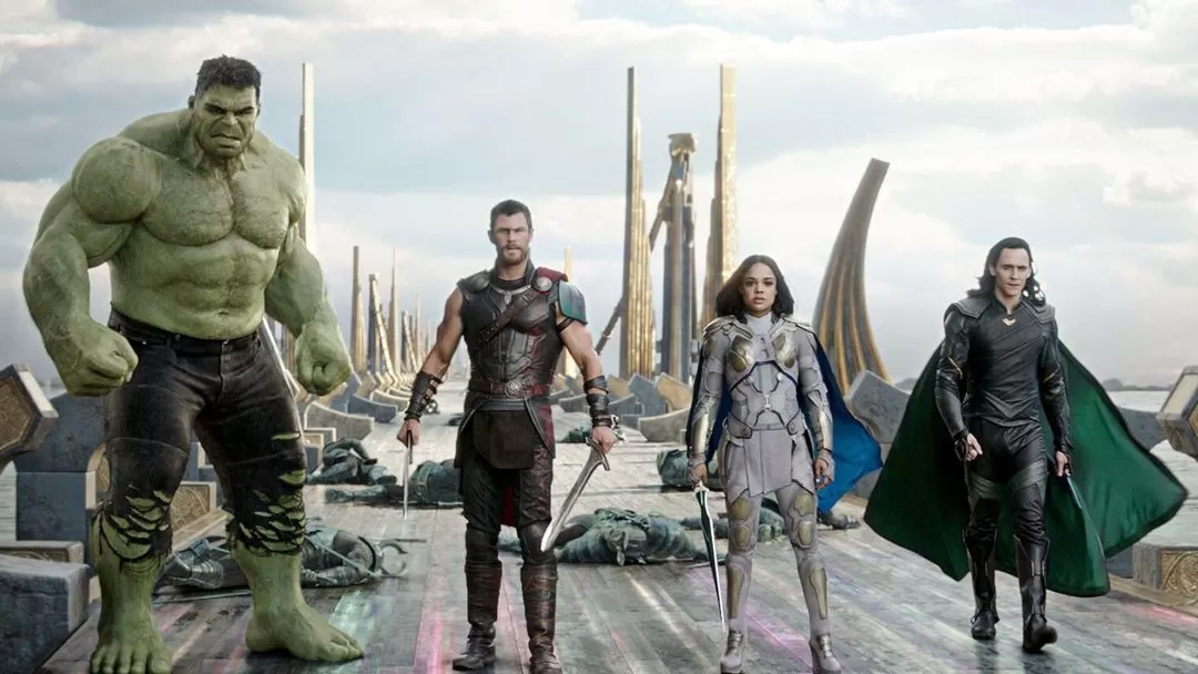 Thor: Ragnarok – Kebangkitan Dewa Petir dalam Petualangan yang Ceria dan Lucu