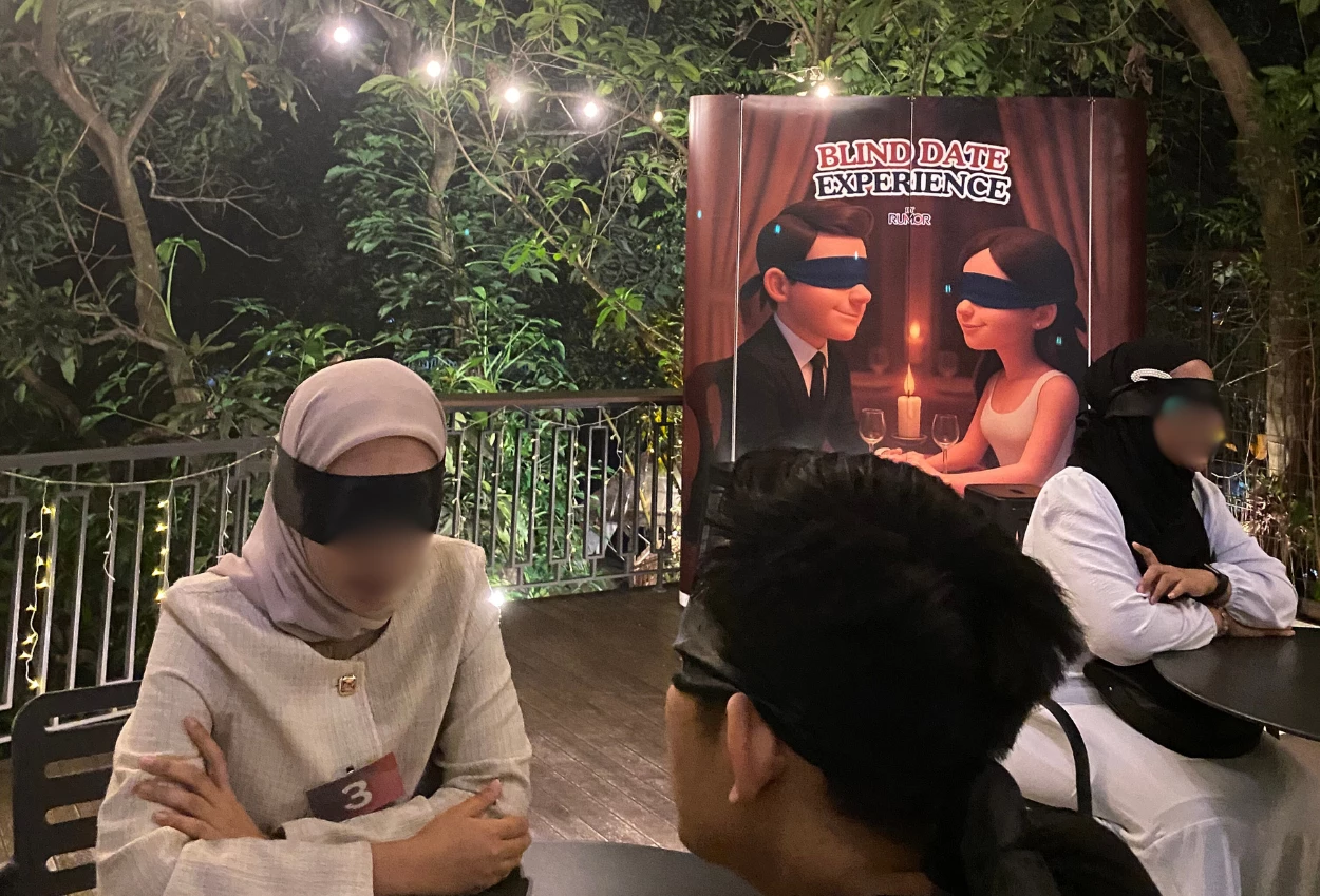 Film First Dates: Pengalaman Pertama Menonton Bersama Pasangan